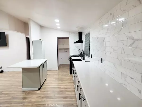 Hemet, CA 92544,25130 E Posey