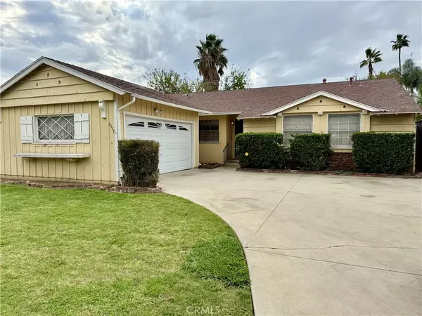 8537 Langdon Avenue, North Hills, CA 91343