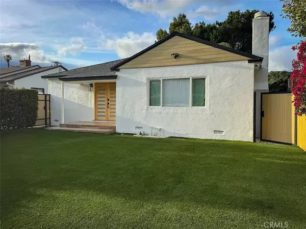 Woodland Hills, CA 91367,22539 Dolorosa Street