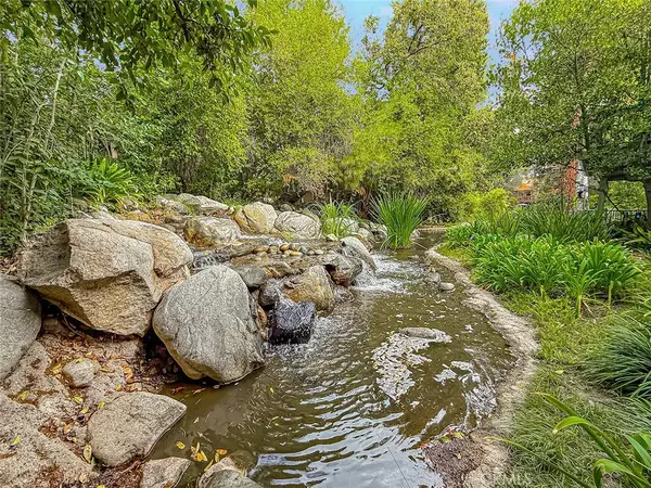 Canoga Park, CA 91303,7050 Shoup #163