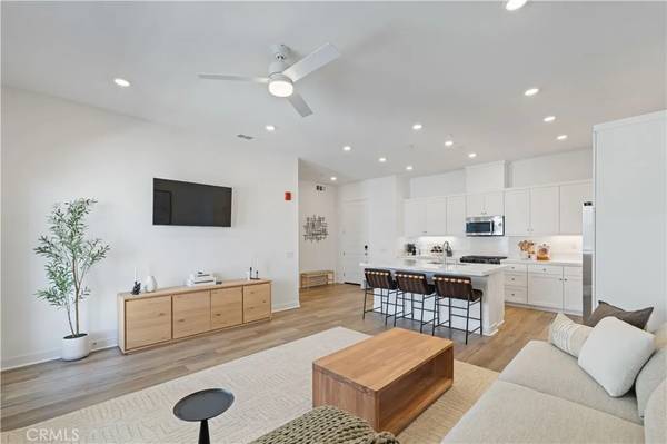 27227 Diamond Peak Lane #301, Valencia, CA 91381