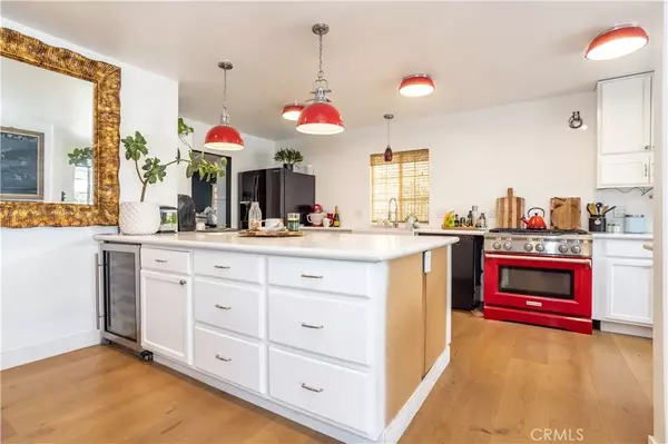 North Hills, CA 91343,9525 Woodley