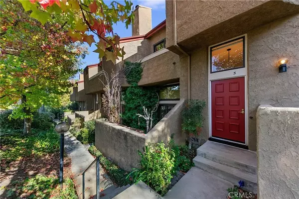 Agoura Hills, CA 91301,28156 Driver Avenue #5