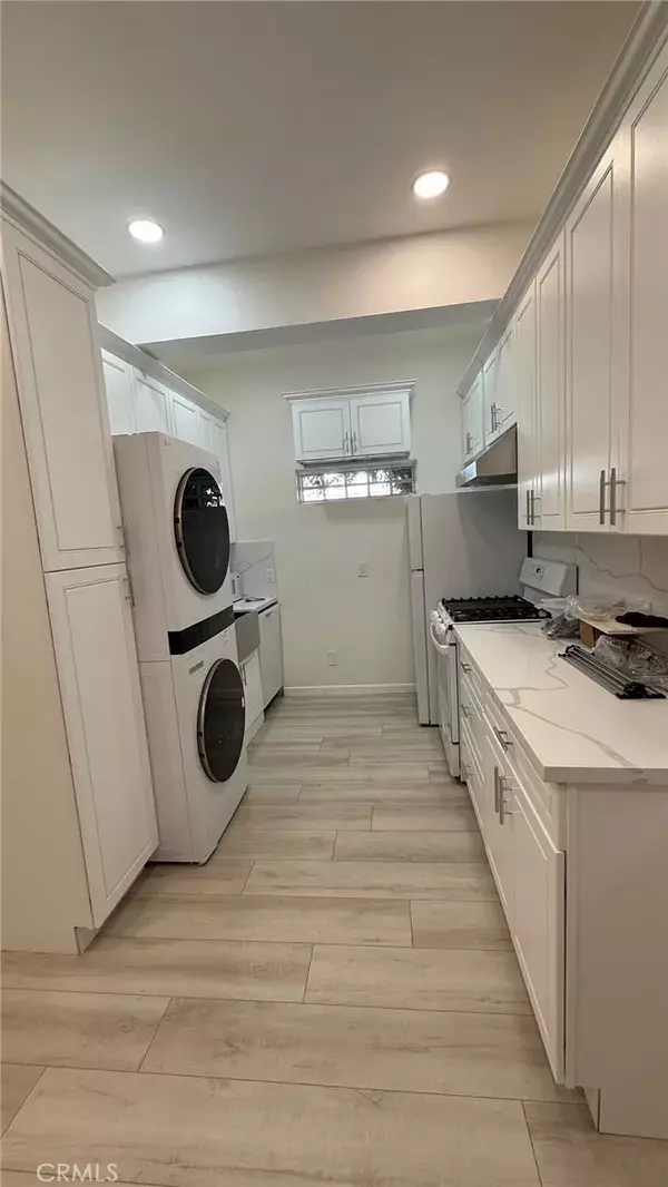 Thousand Oaks, CA 91362,3162 Clarita Court