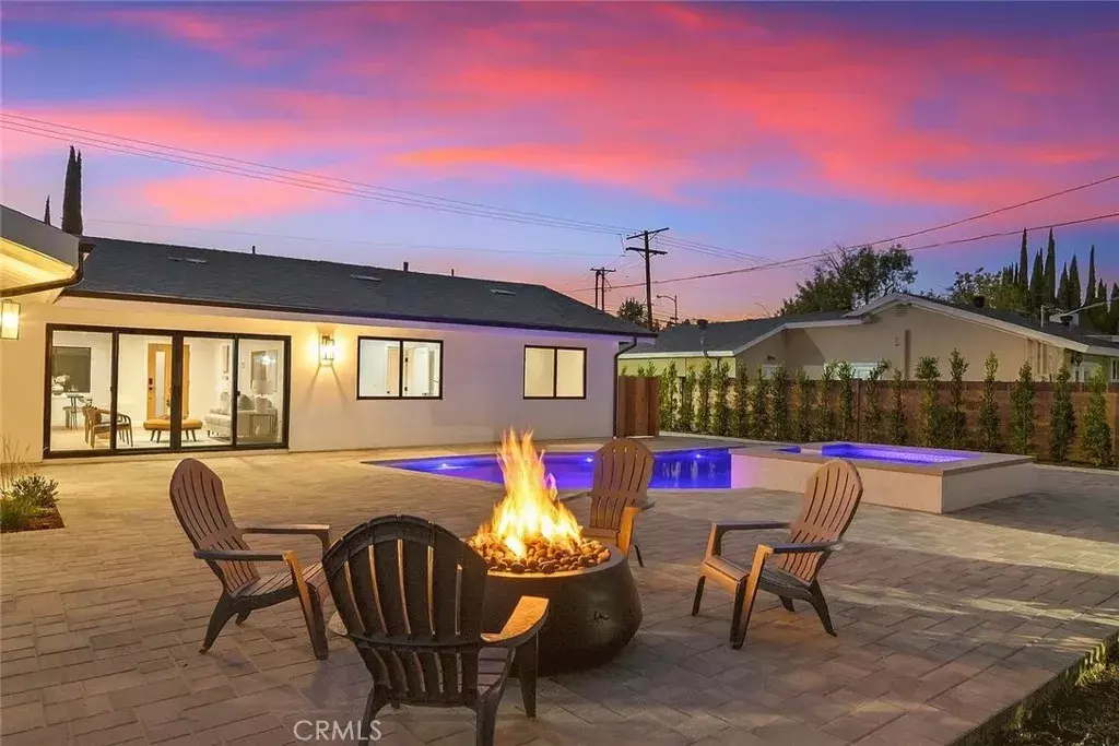 West Hills, CA 91304,7932 Woodlake