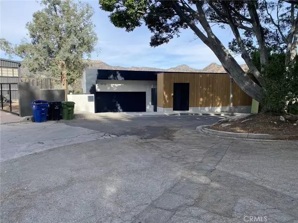 Los Angeles, CA 90068,5710 Hill Oak
