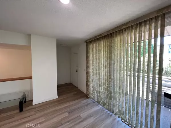 Woodland Hills, CA 91367,21930 Marylee Street #101