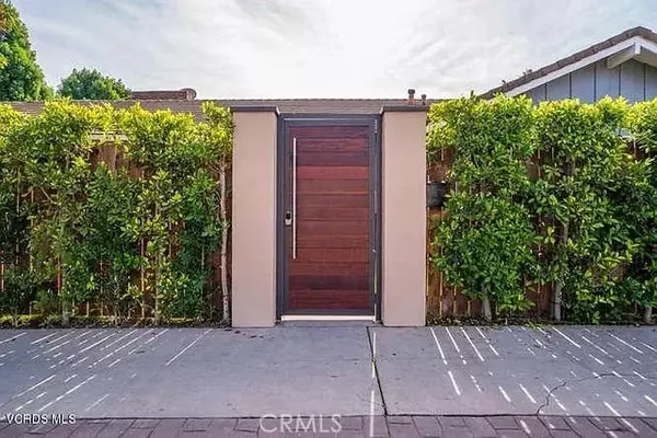 6656 Columbus Avenue, Van Nuys, CA 91405