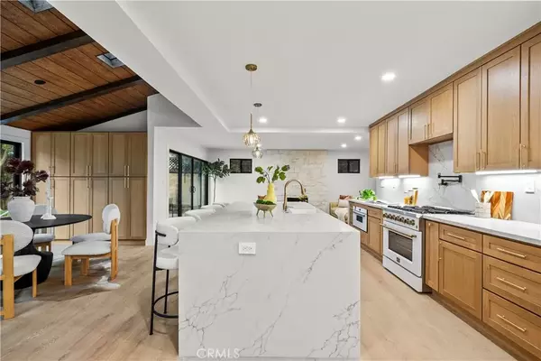 Sherman Oaks, CA 91423,13925 Branton Place