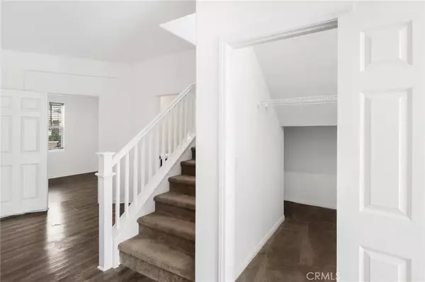 Riverside, CA 92507,20765 Barn Road