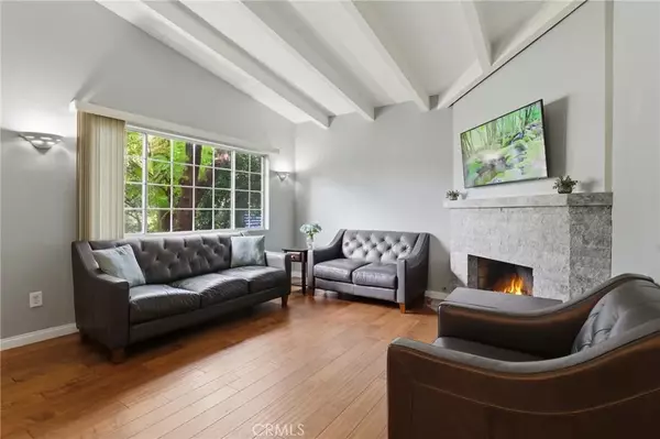 Woodland Hills, CA 91367,22616 Dolorosa Street