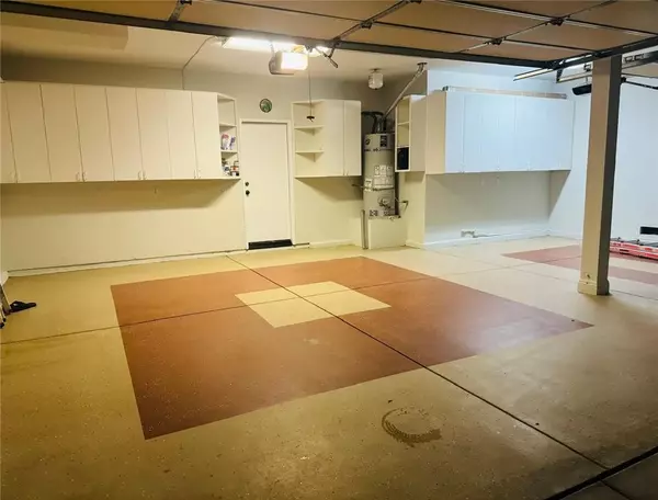 West Hills, CA 91307,7036 Sausalito