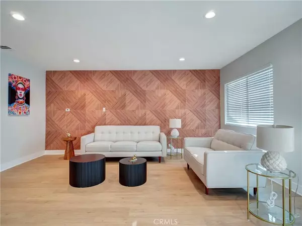 Encino, CA 91316,17961 Martha Street