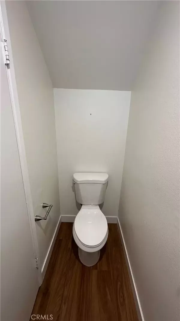 Glendale, CA 91203,404 Concord #4