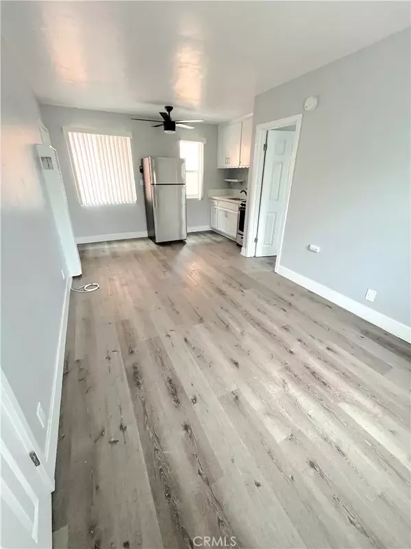 Venice, CA 90291,2403 Louella Avenue #3