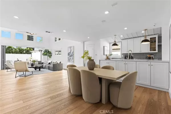 Sherman Oaks, CA 91423,12947 La Maida Street