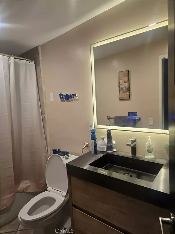 Carson, CA 90746,1038 E Denwall