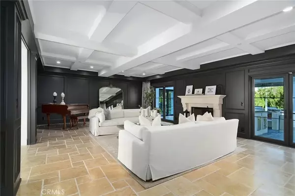 Westlake Village, CA 91362,4947 Summit View