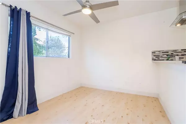 Valley Glen, CA 91401,6255 Woodman ave Unit 207