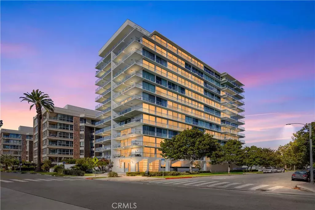 Santa Monica, CA 90402,535 Ocean Avenue #6A