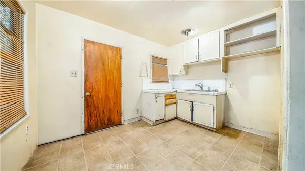 North Hollywood, CA 91605,7856 Lemp Avenue