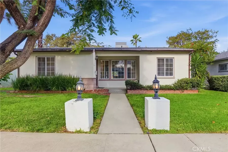 16753 Magnolia, Encino, CA 91436