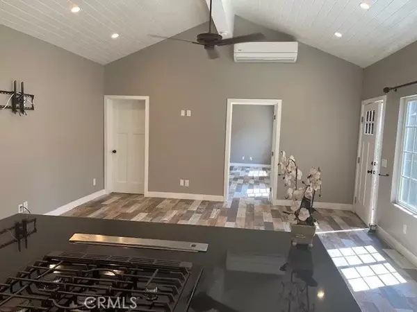 Sherman Oaks, CA 91401,5255 Sylmar