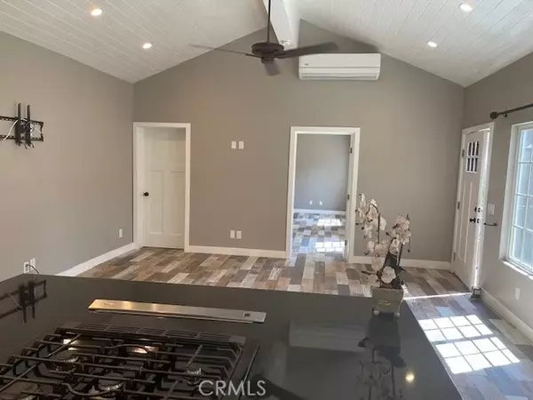 Sherman Oaks, CA 91401,5255 Sylmar