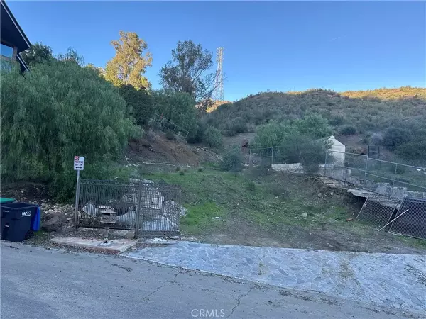 Agoura Hills, CA 91301,28923 Crags