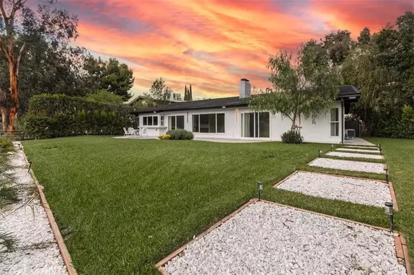 Tarzana, CA 91356,19291 Berclair Lane