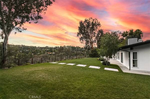 Tarzana, CA 91356,19291 Berclair Lane