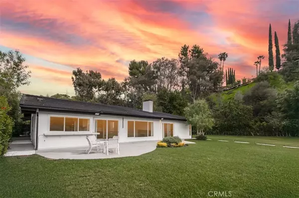 Tarzana, CA 91356,19291 Berclair Lane