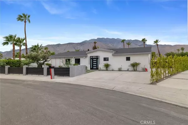 2745 N Kitty Hawk Drive, Palm Springs, CA 92262