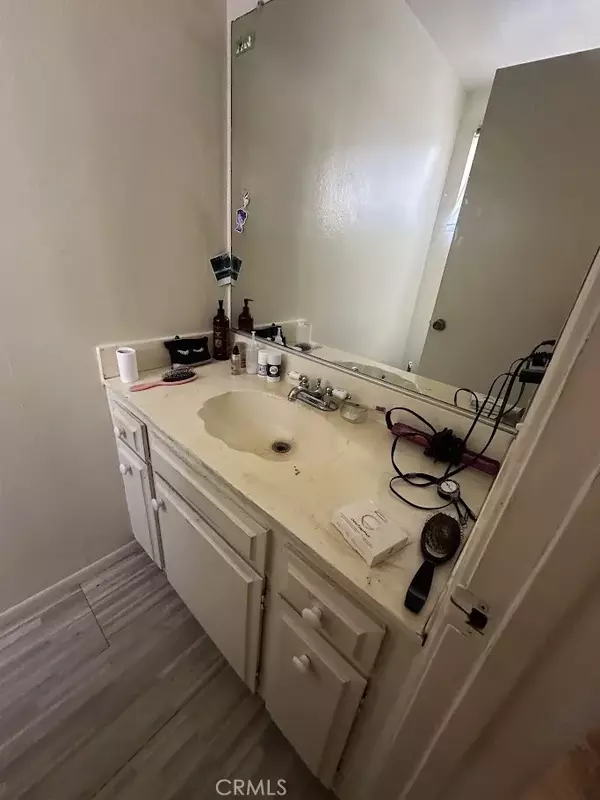 Van Nuys, CA 91405,15051 Sherman