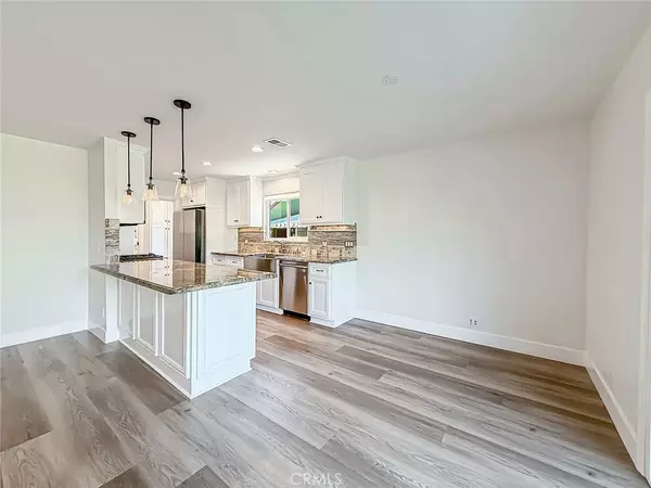 West Hills, CA 91307,23275 Hamlin