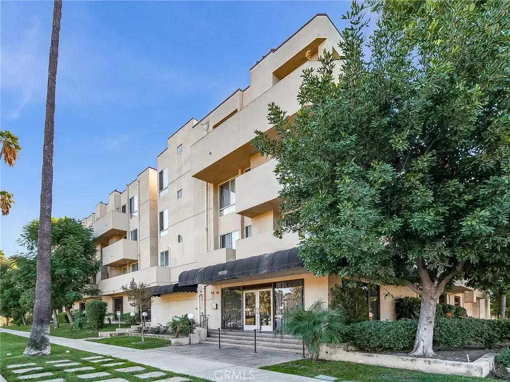 Reseda, CA 91335,19350 Sherman Way #124