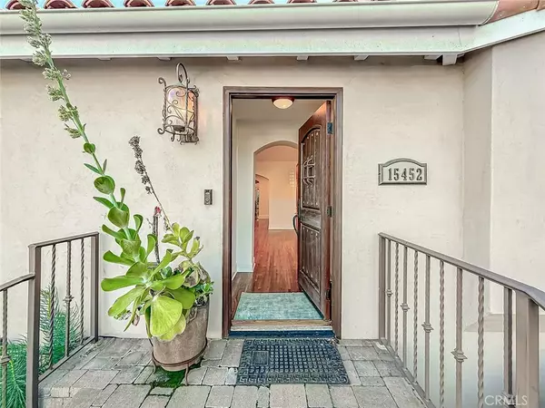 Sherman Oaks, CA 91403,15452 Varden