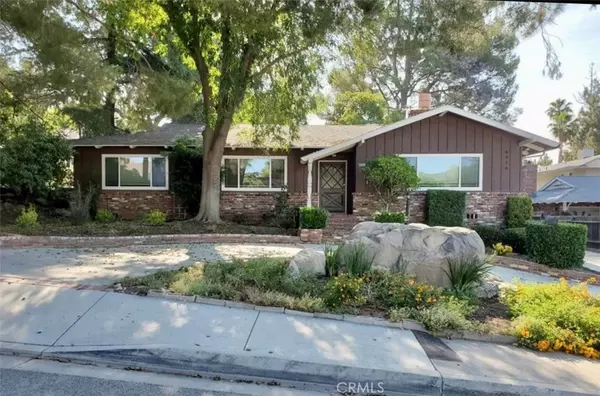 La Crescenta, CA 91214,4916 Briggs