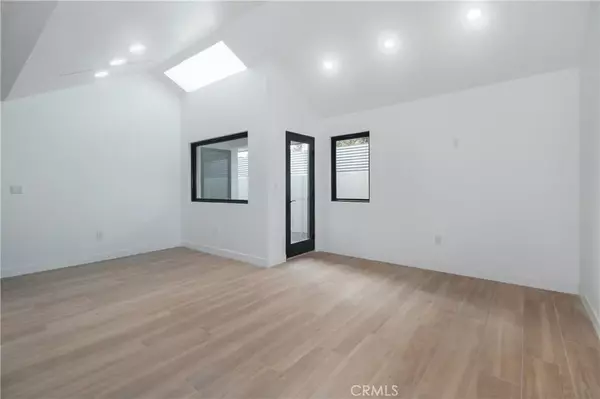 Panorama City, CA 91402,8141 Hazeltine