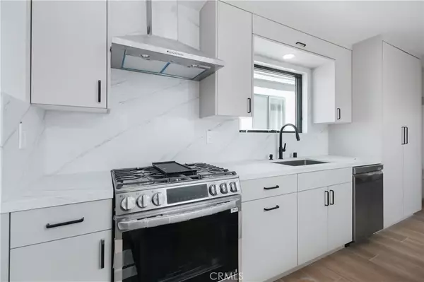 Panorama City, CA 91402,8141 Hazeltine