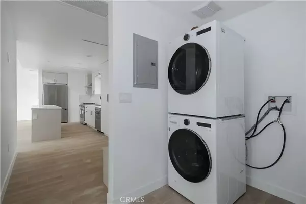 Panorama City, CA 91402,8141 Hazeltine