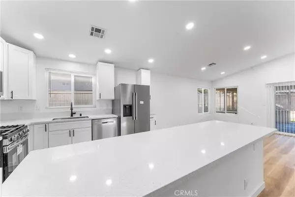 Lancaster, CA 93536,43117 Bloomingpark