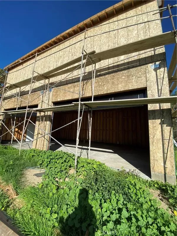 Northridge, CA 91325,7631 Texhoma