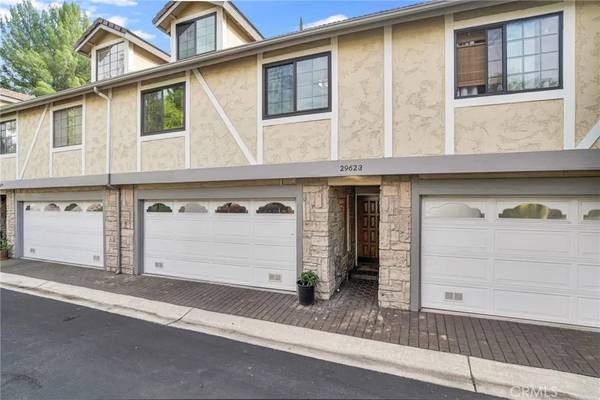 29623 Strawberry Hill #1, Agoura Hills, CA 91301