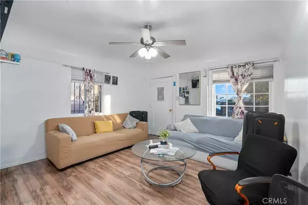 Los Angeles, CA 90044,641 W 108th