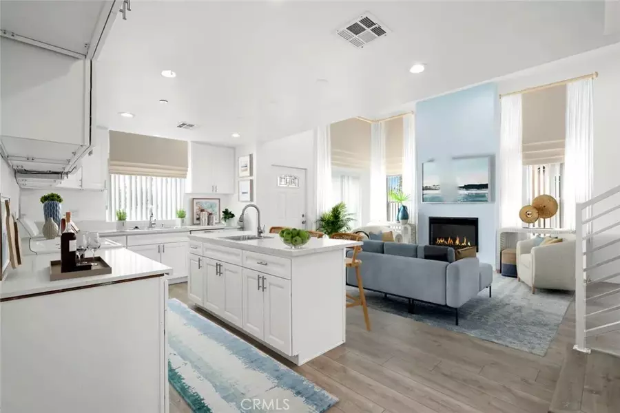 14251 Magnolia, Sherman Oaks, CA 91423