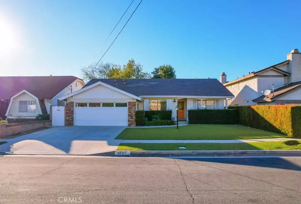 Van Nuys, CA 91406,6563 Bianca