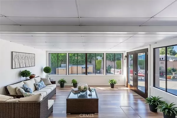 Van Nuys, CA 91406,6563 Bianca