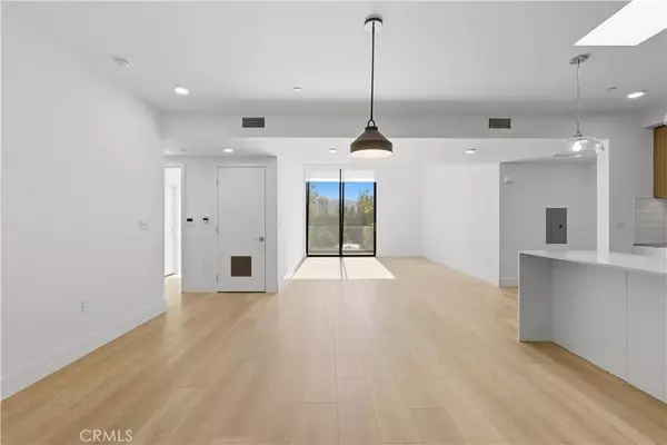 Studio City, CA 91604,12078 Guerin Street #406