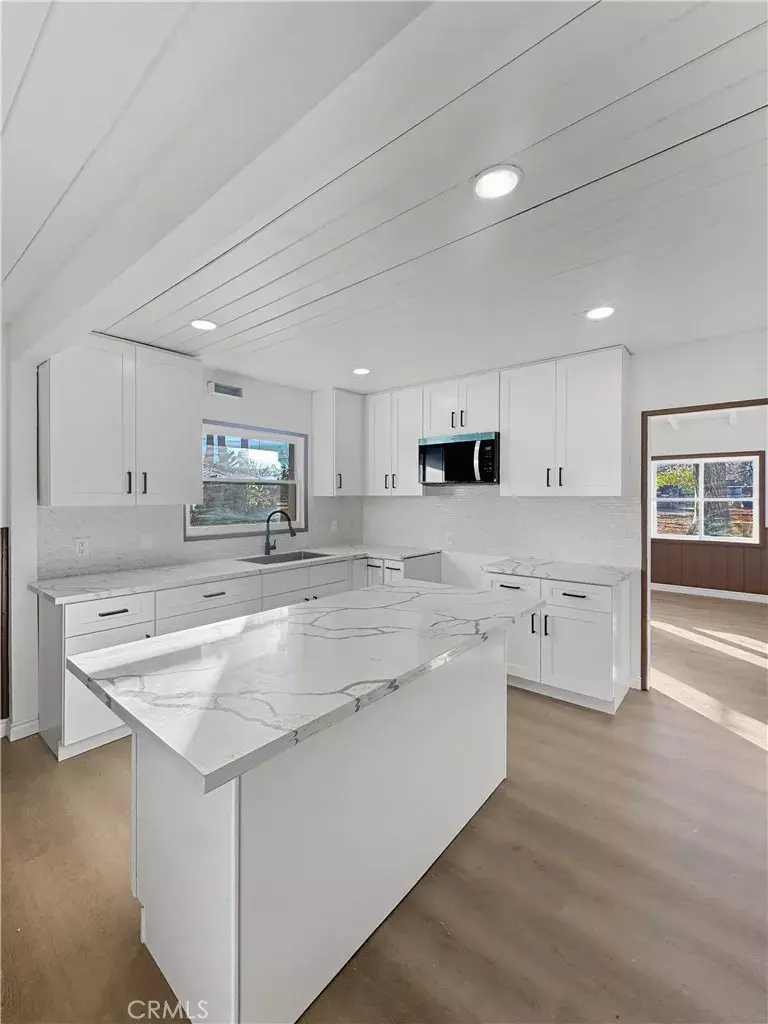 Palmdale, CA 93551,41809 22nd St W